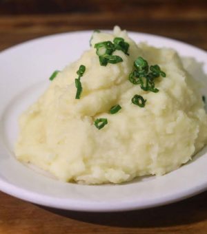Roasted Garlic Whipped Potatoes 
